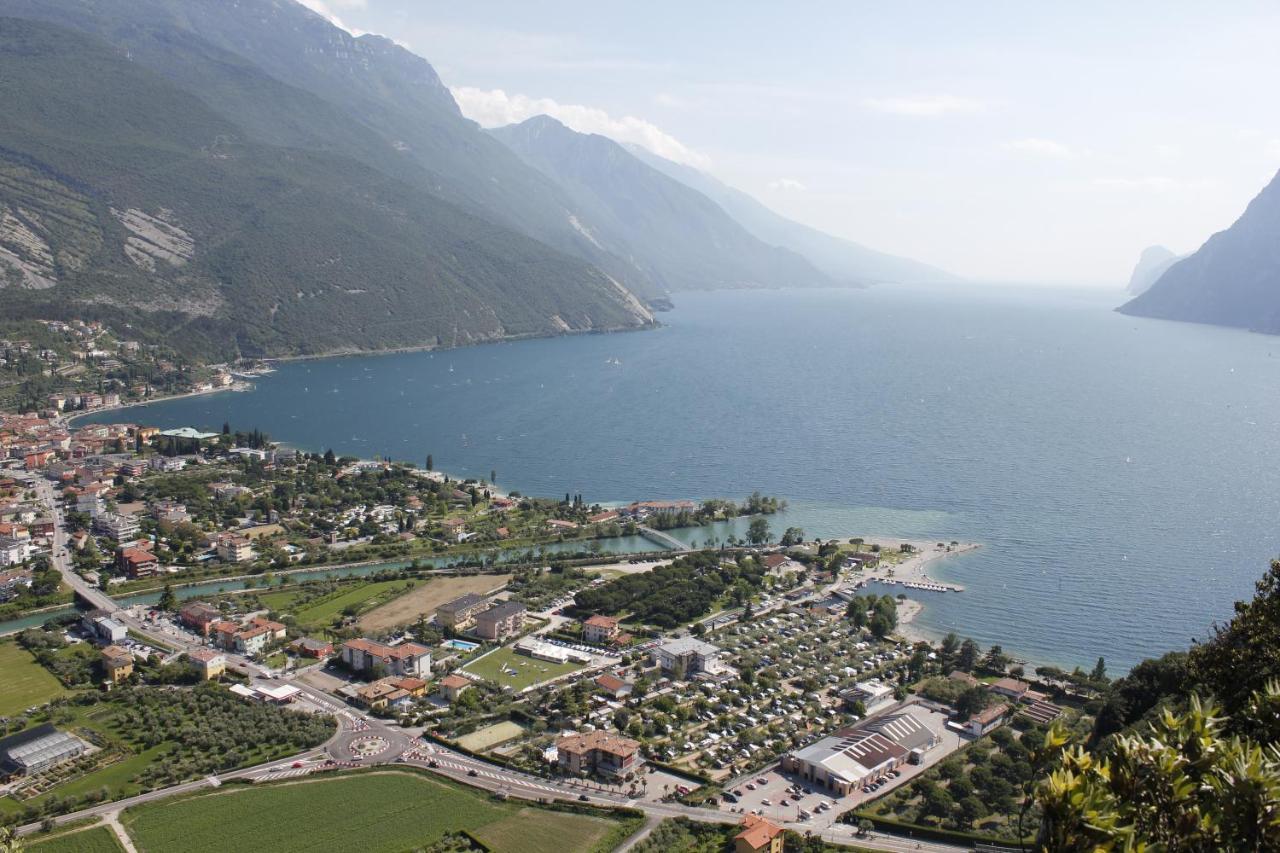 Hotel Angelini Torbole Sul Garda Luaran gambar