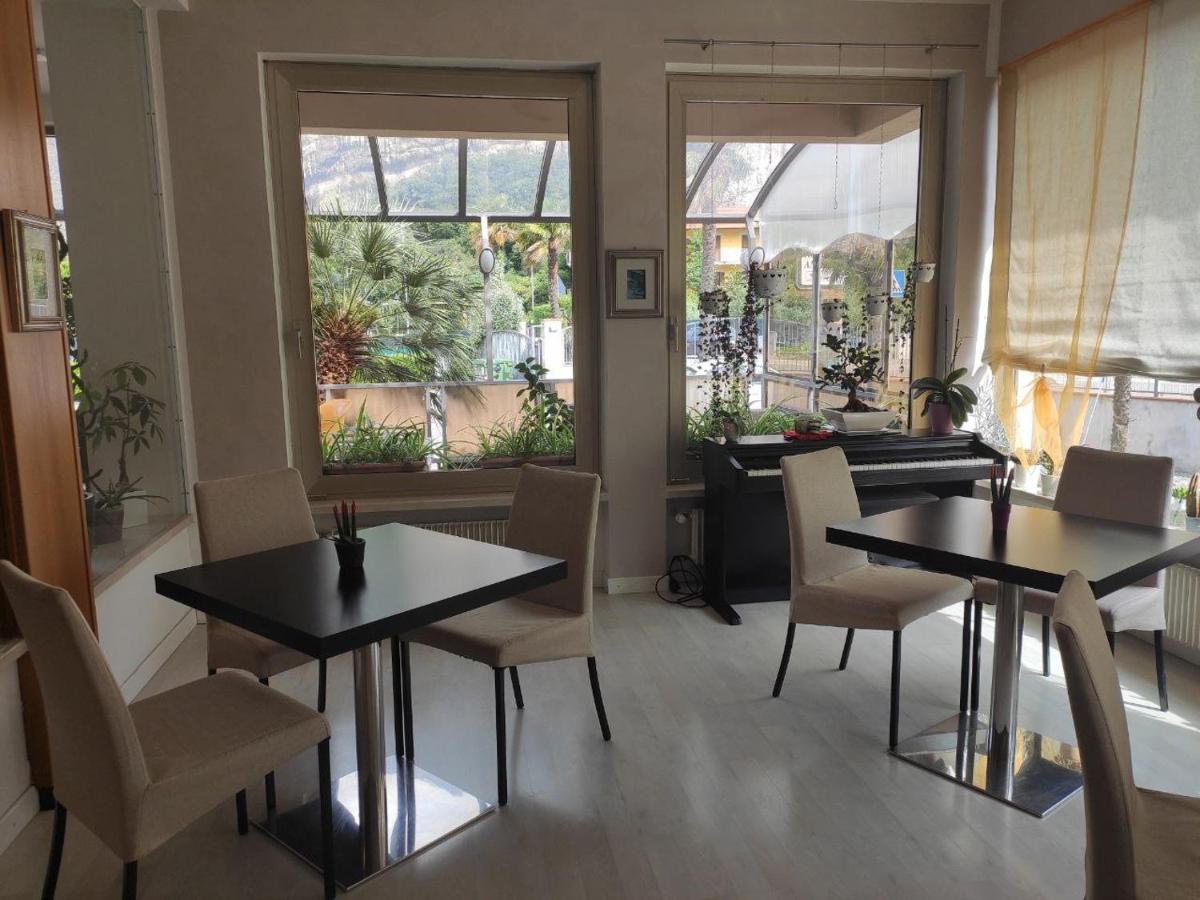 Hotel Angelini Torbole Sul Garda Luaran gambar