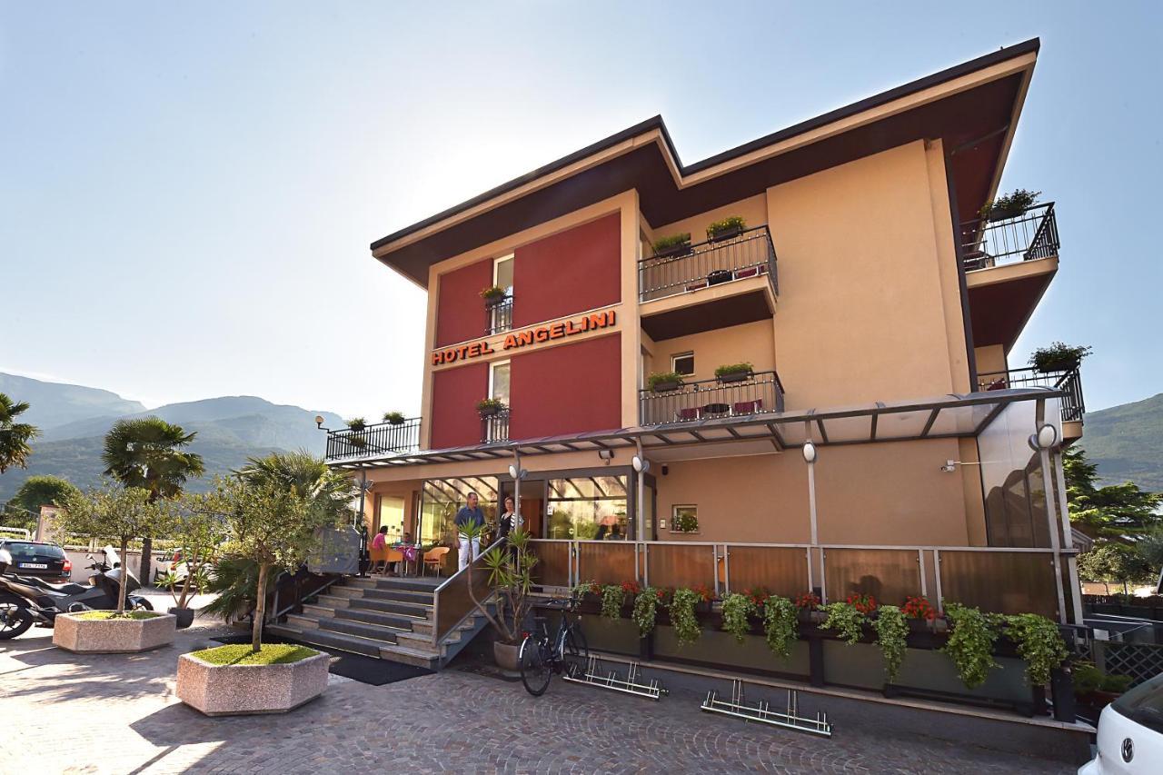 Hotel Angelini Torbole Sul Garda Luaran gambar