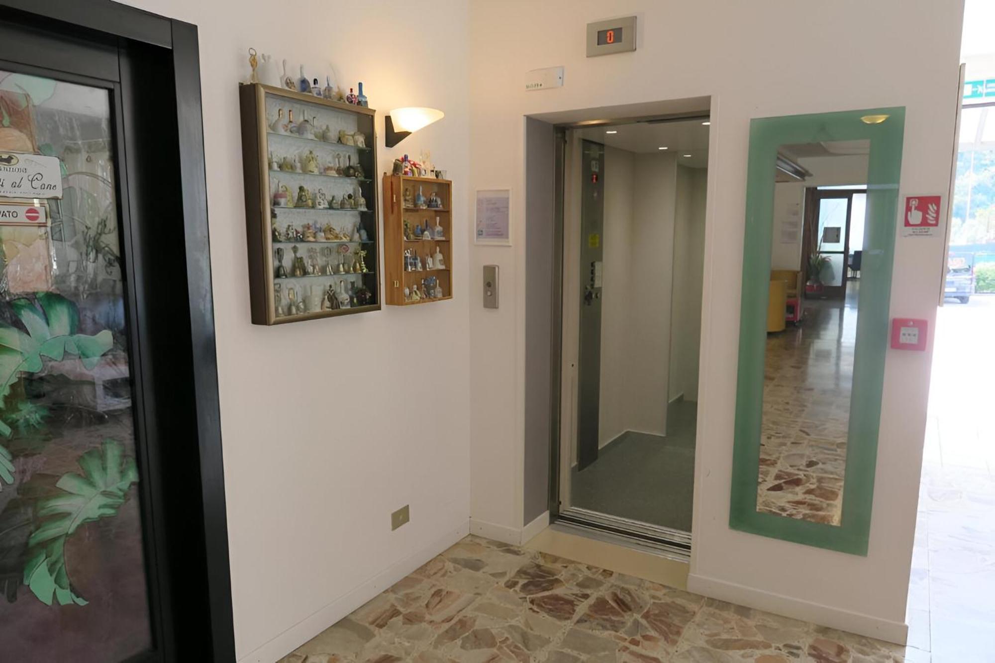 Hotel Angelini Torbole Sul Garda Luaran gambar