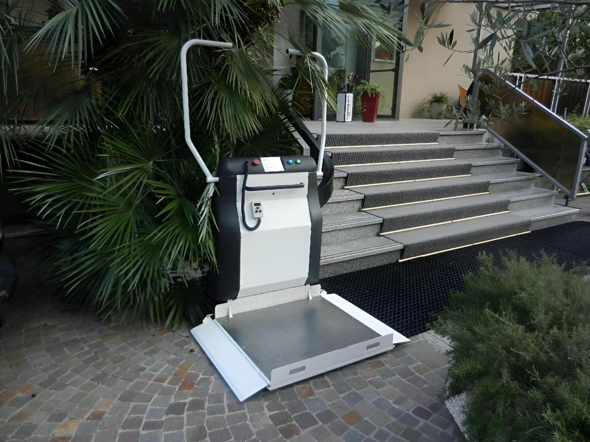 Hotel Angelini Torbole Sul Garda Luaran gambar