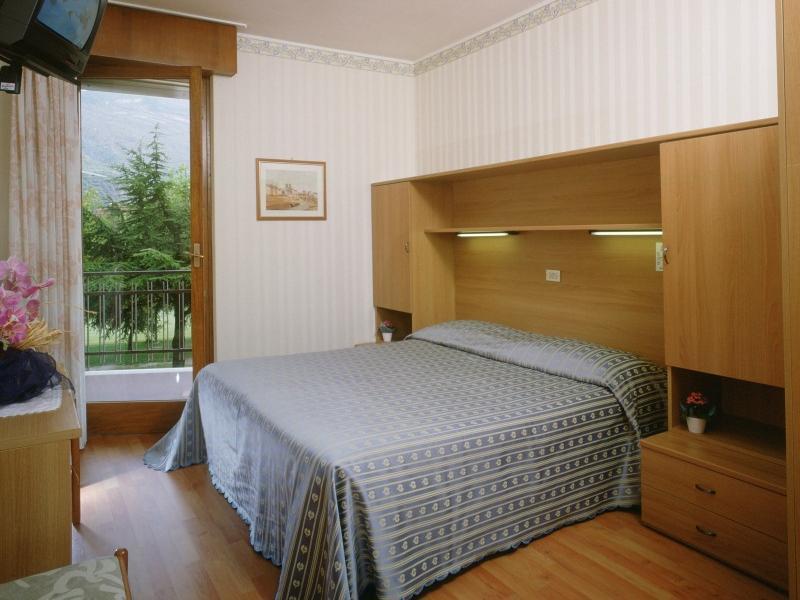 Hotel Angelini Torbole Sul Garda Luaran gambar